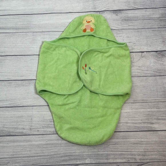 BabiesRUs Other - Babies R Us Hooded Baby Towel Green Duck Cotton Bath Wrap
